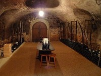 La cave voûtée du domaine