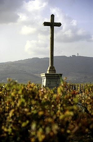 La croix de la Veuve Sauzet au sommet du Py